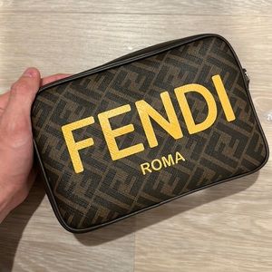 Fendi camera side bag NEW!!!